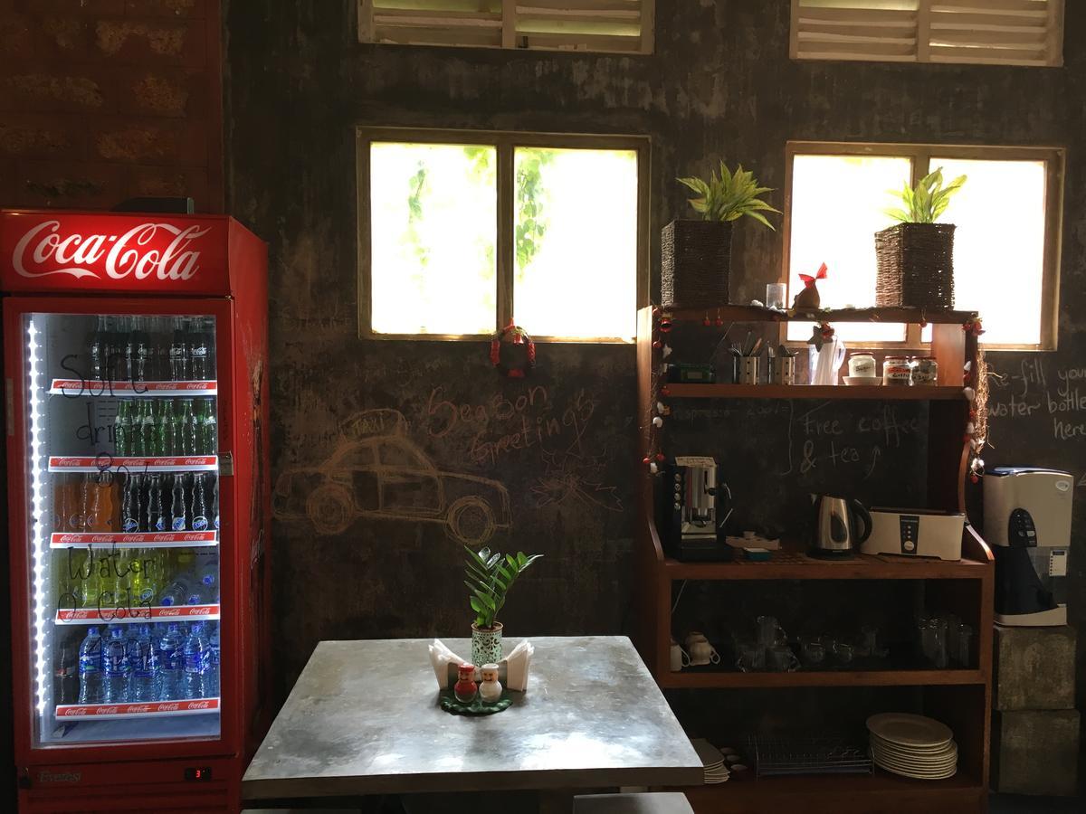 Colombo Beach Hostel Dehiwala-Mount Lavinia Buitenkant foto