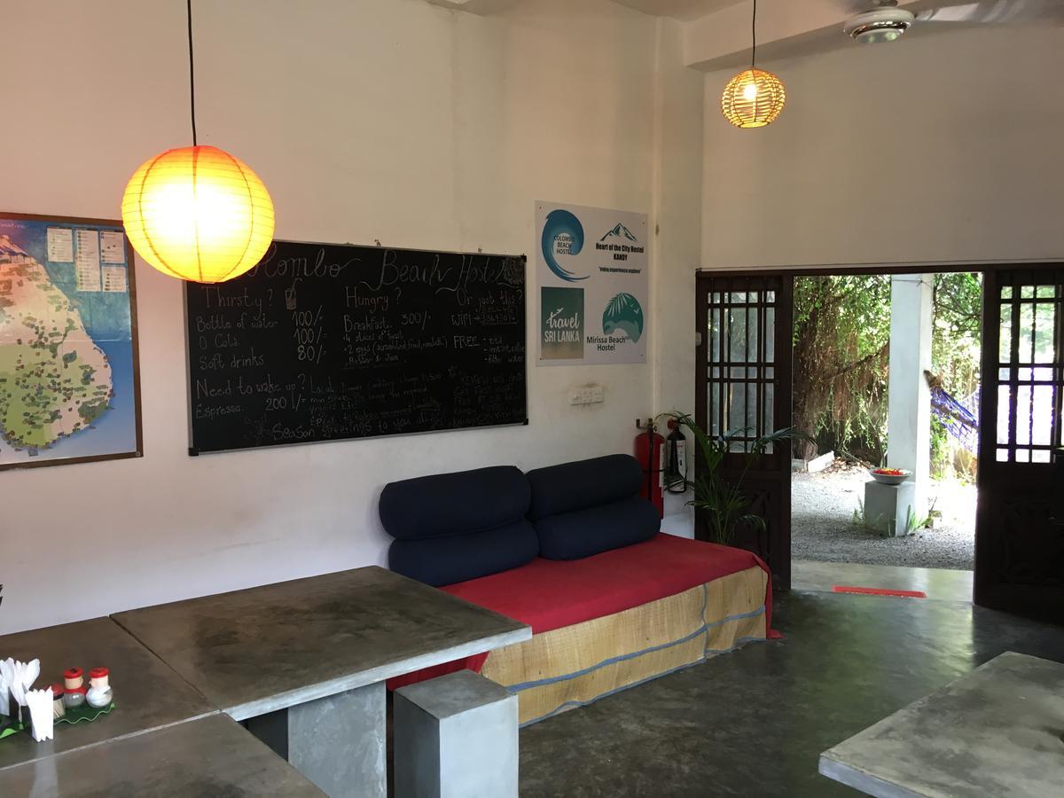 Colombo Beach Hostel Dehiwala-Mount Lavinia Buitenkant foto