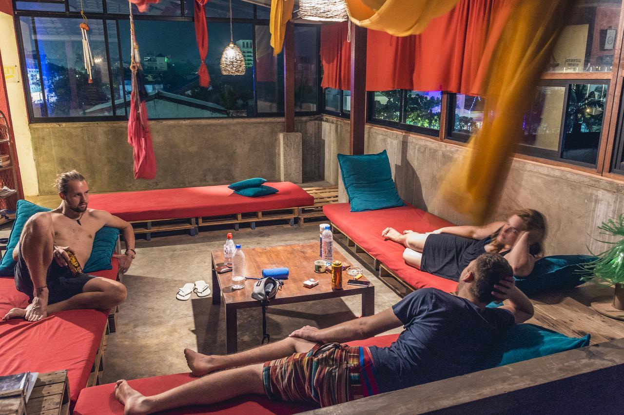 Colombo Beach Hostel Dehiwala-Mount Lavinia Buitenkant foto