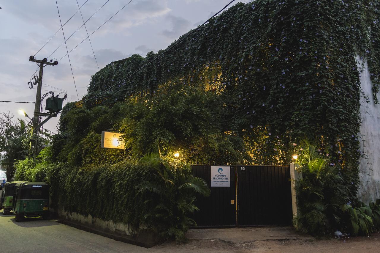 Colombo Beach Hostel Dehiwala-Mount Lavinia Buitenkant foto
