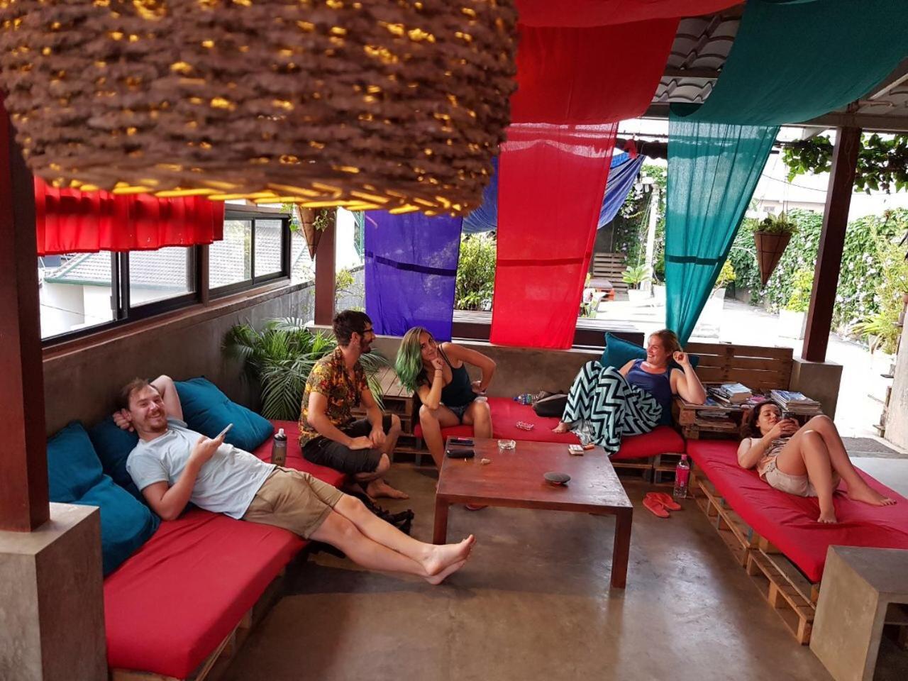Colombo Beach Hostel Dehiwala-Mount Lavinia Buitenkant foto