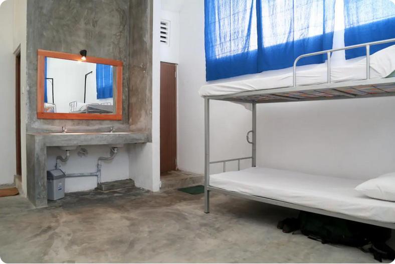 Colombo Beach Hostel Dehiwala-Mount Lavinia Buitenkant foto